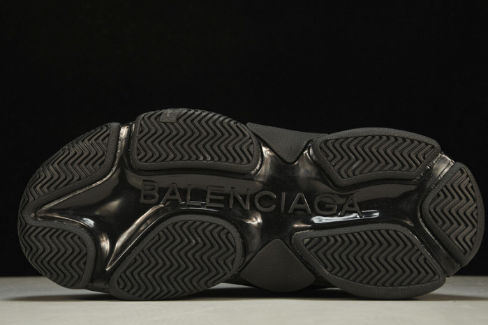 BLCG SNEAKER TRIPLE.S.