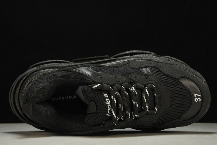 BLCG SNEAKER TRIPLE.S.