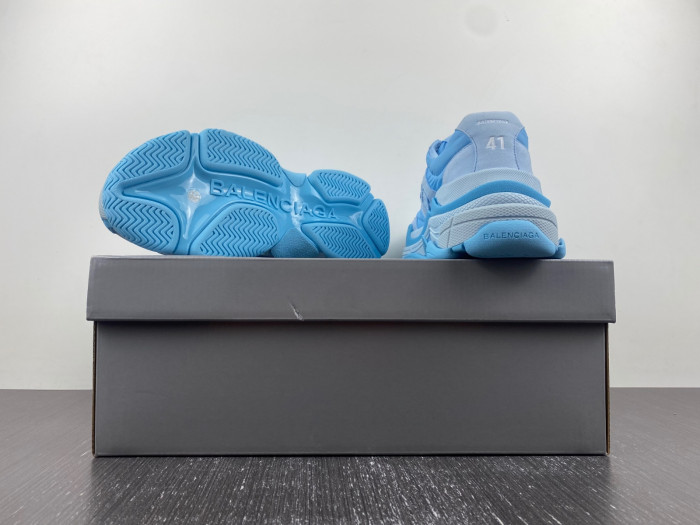 BLCG SNEAKER TRIPLE.S.