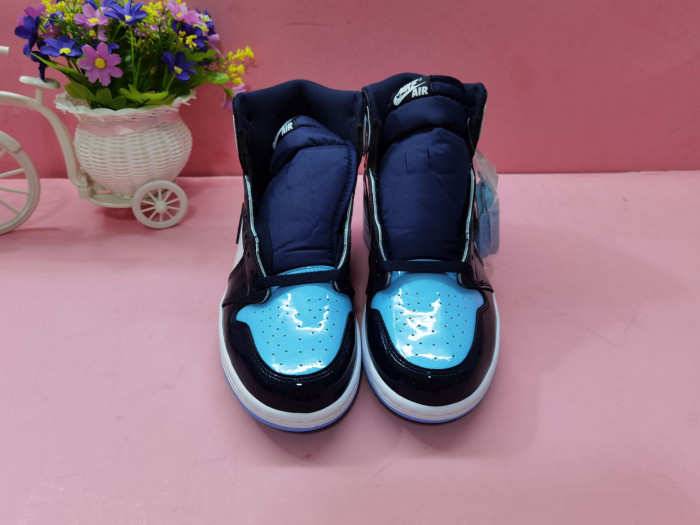 Air Jordan 1 Retro High OG “UNC Patent” CD0461-401