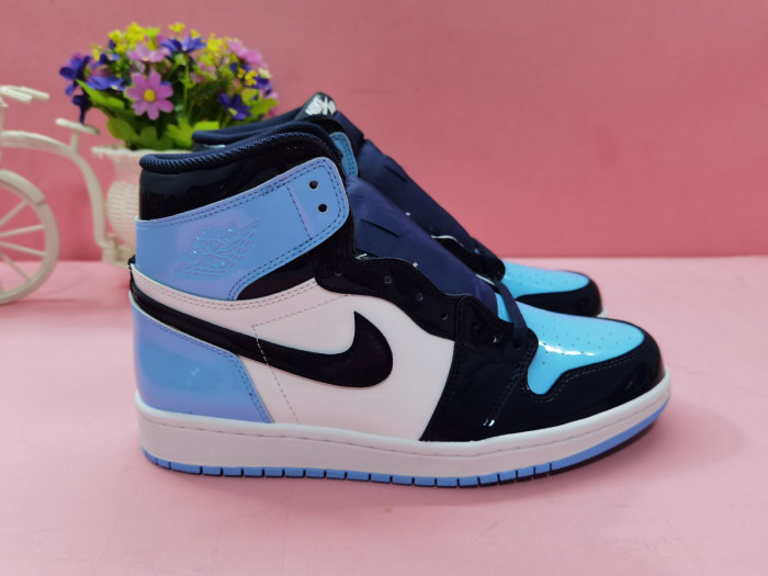 Air Jordan 1 Retro High OG “UNC Patent” CD0461-401