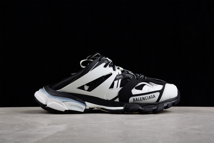 Ba1en*iaga Track Mule