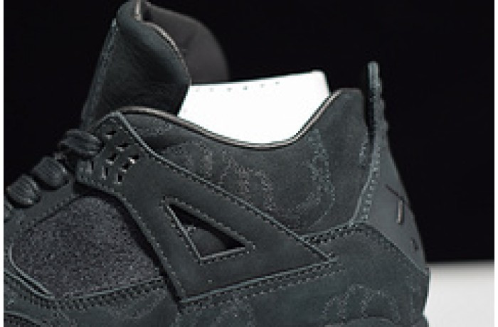 AIR JORDAN 4 RETRO KAWS "KAWS" 930155-001