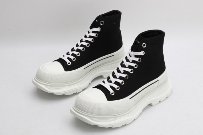 A1exa*der Mcqv*en OVERSIZED