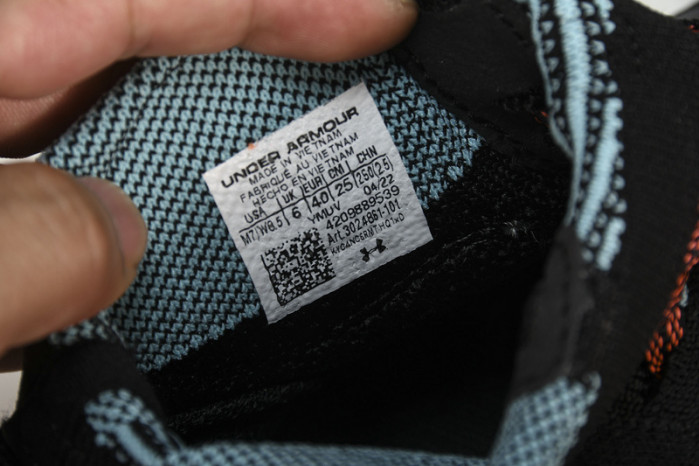 UNDER ARMOUR CURRY 4 FLOTRO GREY BLACK 3024861-001