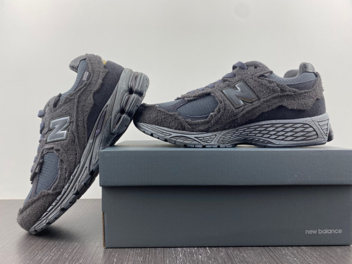 New Balance 2002R M2002RDB
