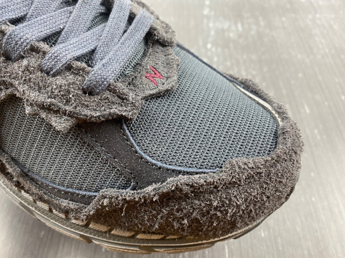 New Balance 2002R M2002RDB