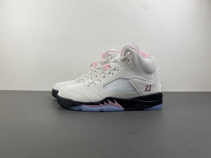 Air Jordan "35th Anniversary" HQ7978-102