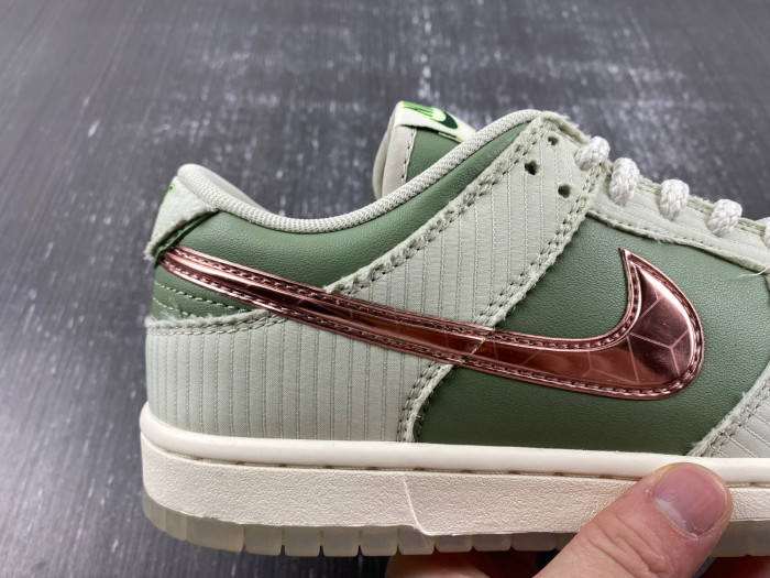 KYLER MURRAY X NIKE DUNK LOW BE 1 OF ONE FQ0269-001