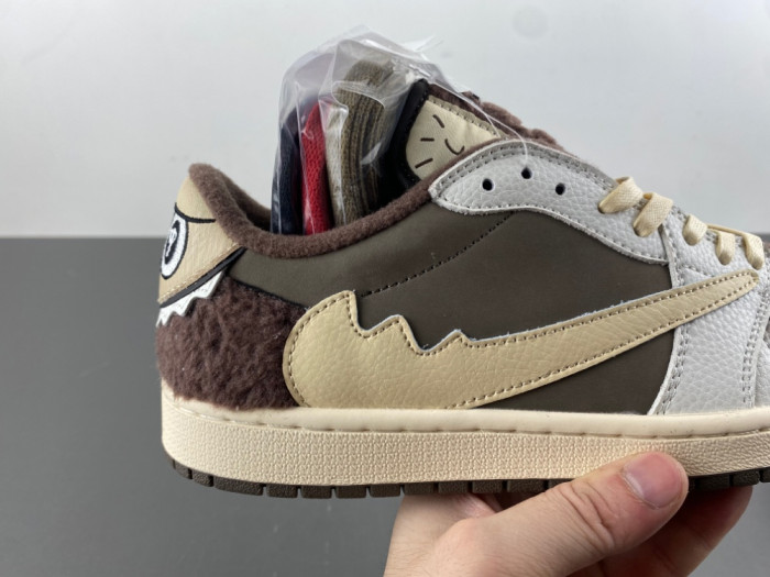 Labubu x Travis Scott x Air Jordan 1 Low DM7866-717