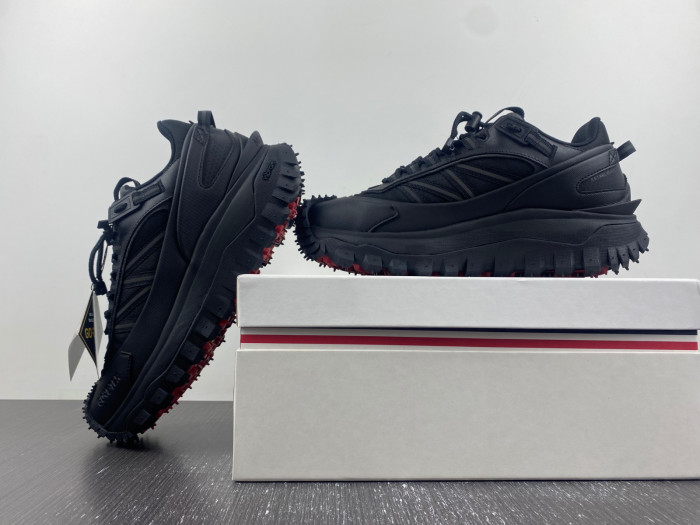 MONCLER TRAILGRIP GORE-TEX