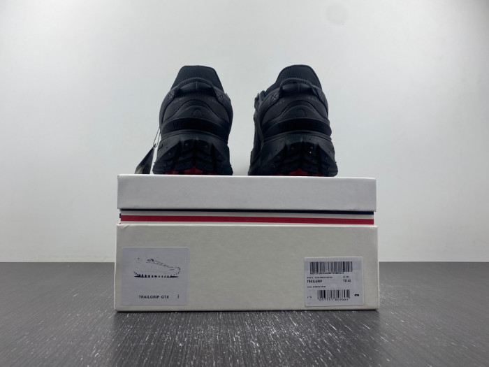 MONCLER TRAILGRIP GORE-TEX