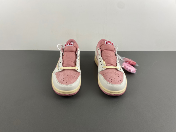 Travis Scott x Air Jordan 1 Low OG