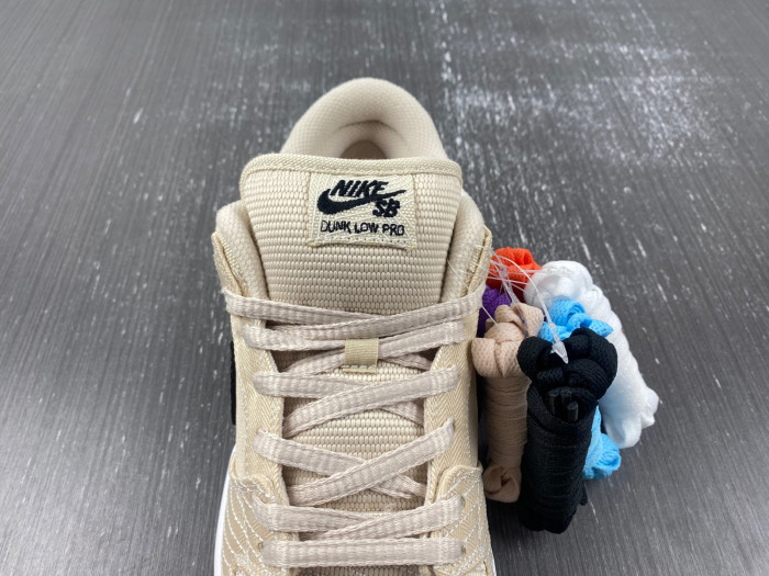 Albino & Preto x Nike SB Dunk Low FD2627-200