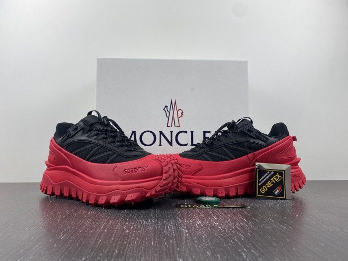 MONCLER TRAILGRIP GORE-TEX