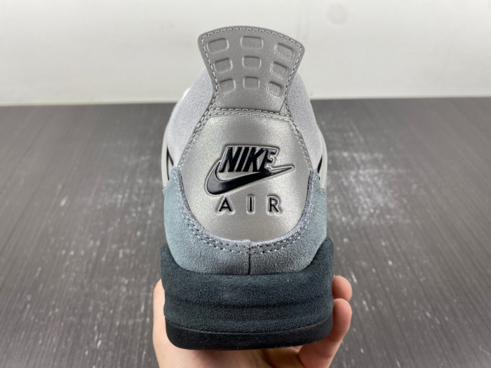 Air Jordan 4 Retro SE 