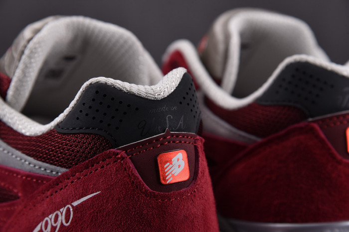 New Balance M990TF3