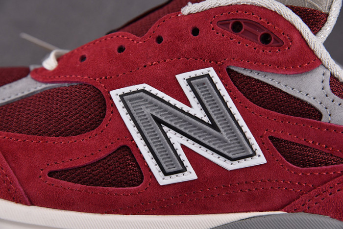 New Balance M990TF3