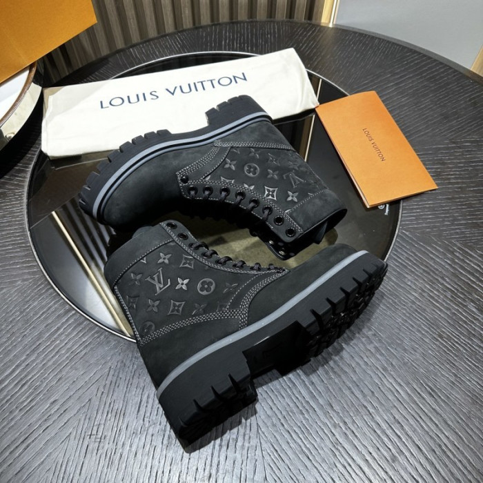 LO1_VTS BOOTS