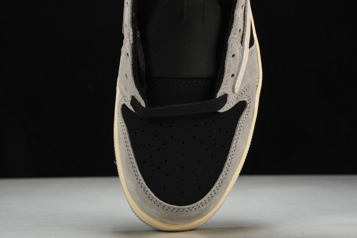 Travis Scott x Air Jordan 1 Low OG DM7866-010