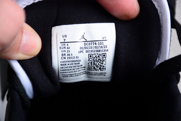 Air Jordan 1 Low Black White DC0774-101