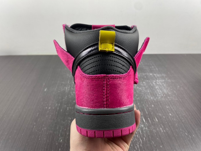 Powerpuff Girls x Nike SB Dunk Low “Buttercup” FZ8319-600