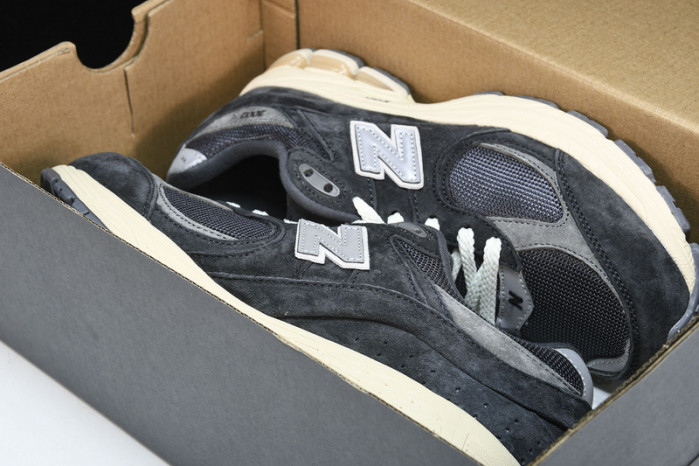 New Balance M2002RHO