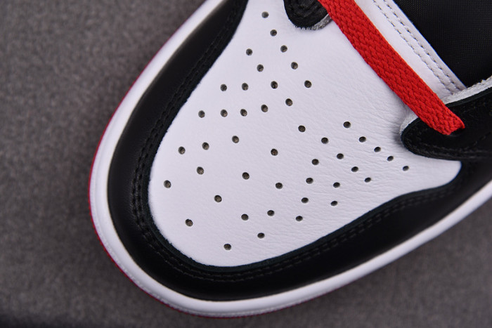 Air Jordan 1 Low OG “Black Toe” CZ0790-106