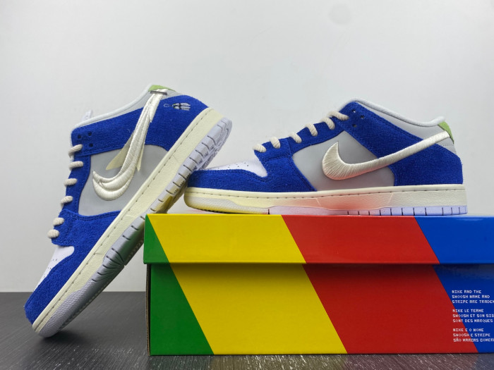 FLY Streetwear Nike SB Dunk Low DQ5130-400