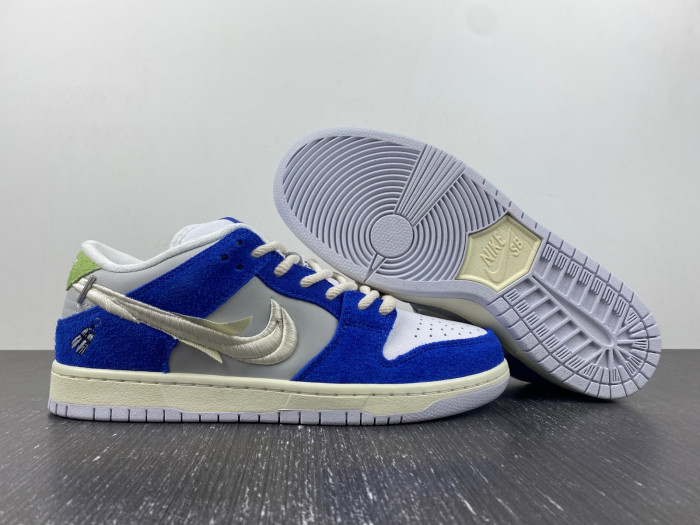 FLY Streetwear Nike SB Dunk Low DQ5130-400