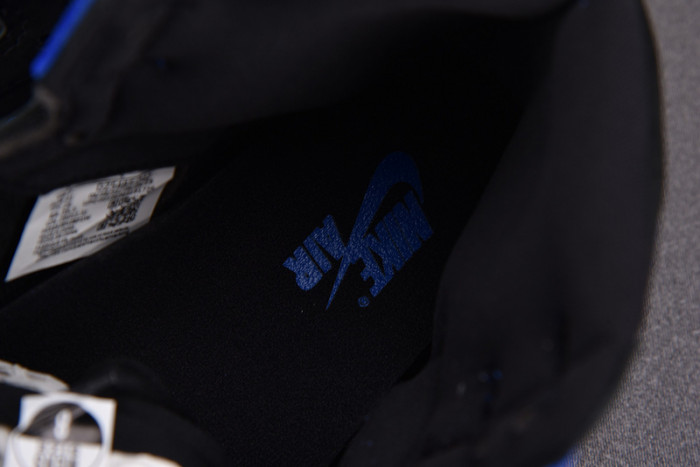 Air Jordan 1 Royal Suede DZ5485-042