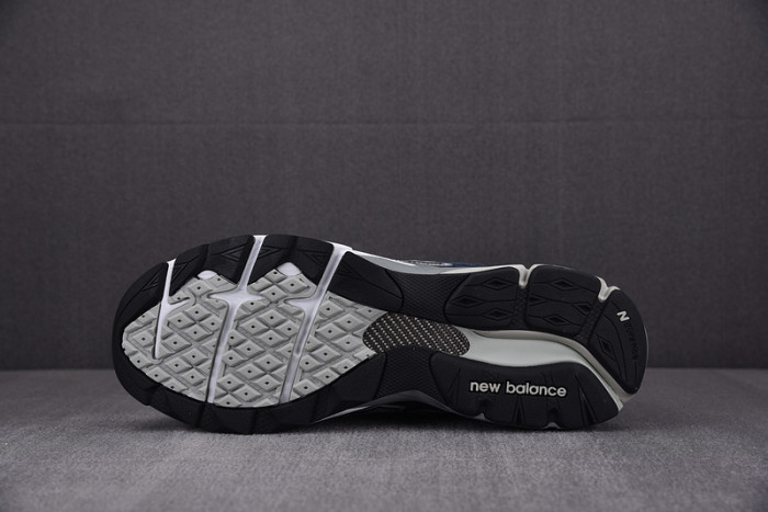 New Balance M990NB3