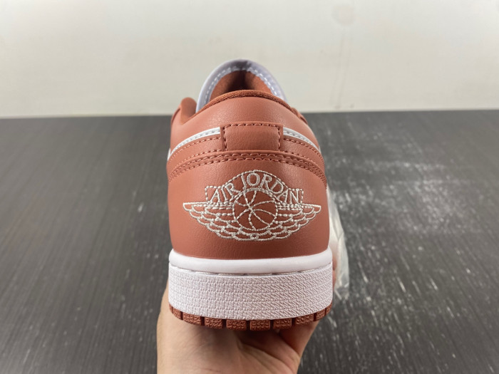 Air Jordan 1 Low Sky J Orange - DC0774-080