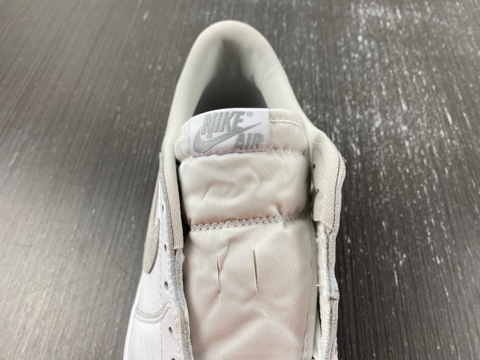 Air Jordan 1 Retro Low OG 