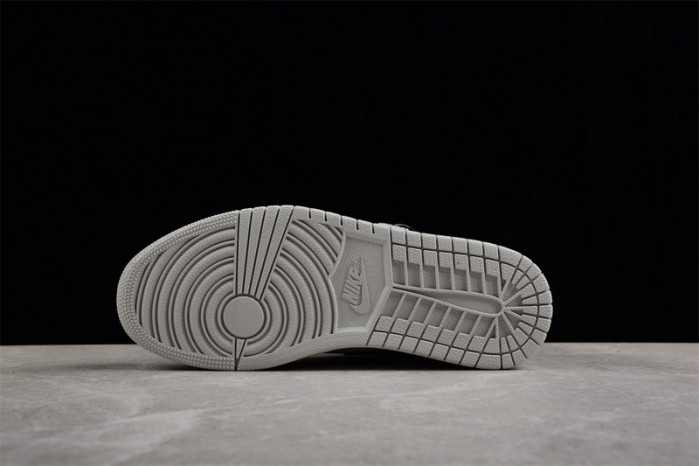 Air Jordan 1 Retro High OG "White Cement" DZ5485-052