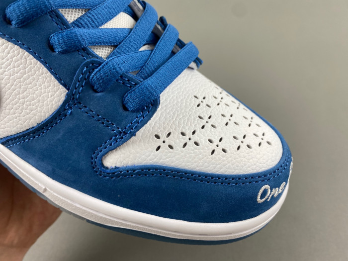 Born x Raised x Nike SB Dunk Low FN7819-400