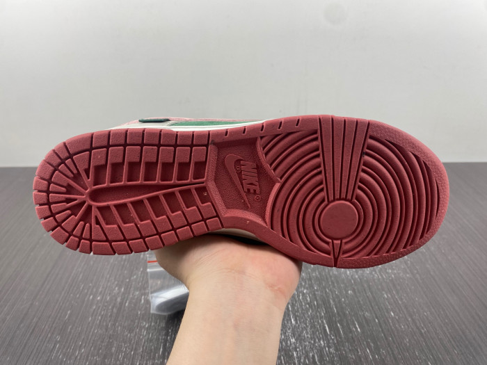 Nike Dunk Low “All Petals United” FN8923-061