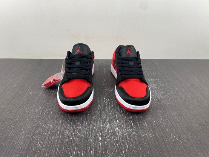 Air Jordan 1 LOW OG WMNS “Satin Bred FD4810-061