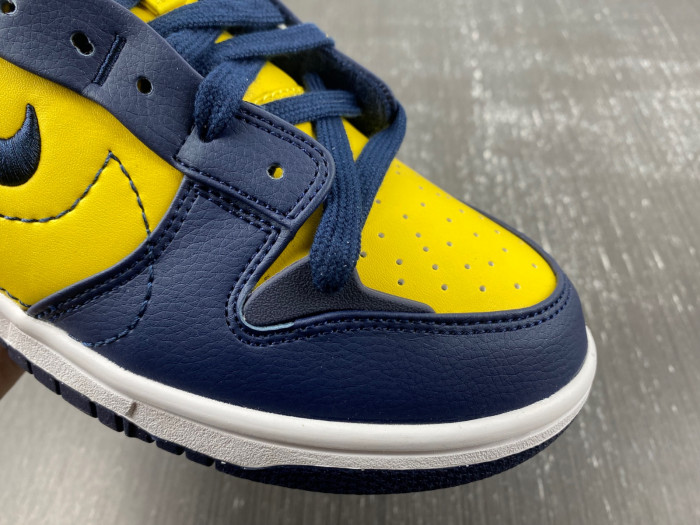 Nike Dunk Low Disrupt 2 "Michigan" DV4024-400