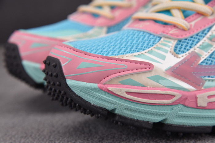 Off-White c/o Virgil Abloh