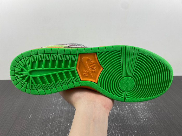 Nike Dunk Low WHAT THE PAUL