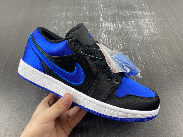 Air Jordan 1 Low Satin Royal 921193-007