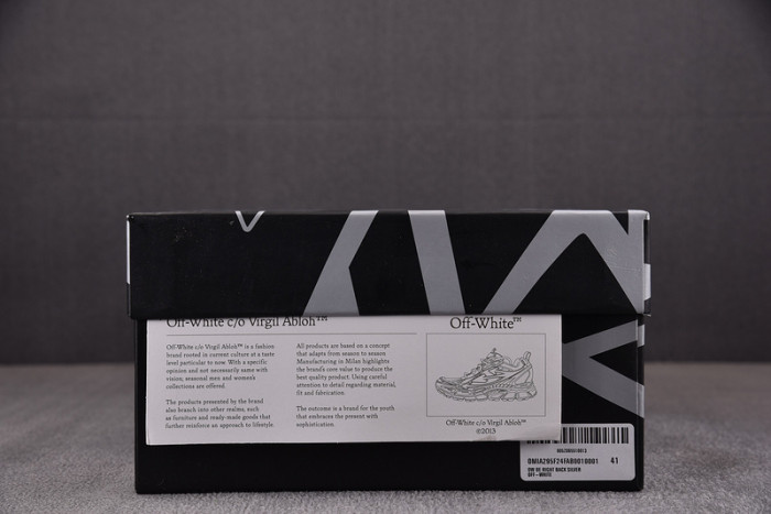 Off-White c/o Virgil Abloh