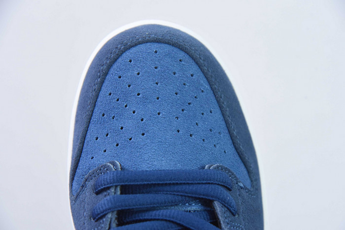 Nike SB Dunk Low Barcelona DJ0606-400