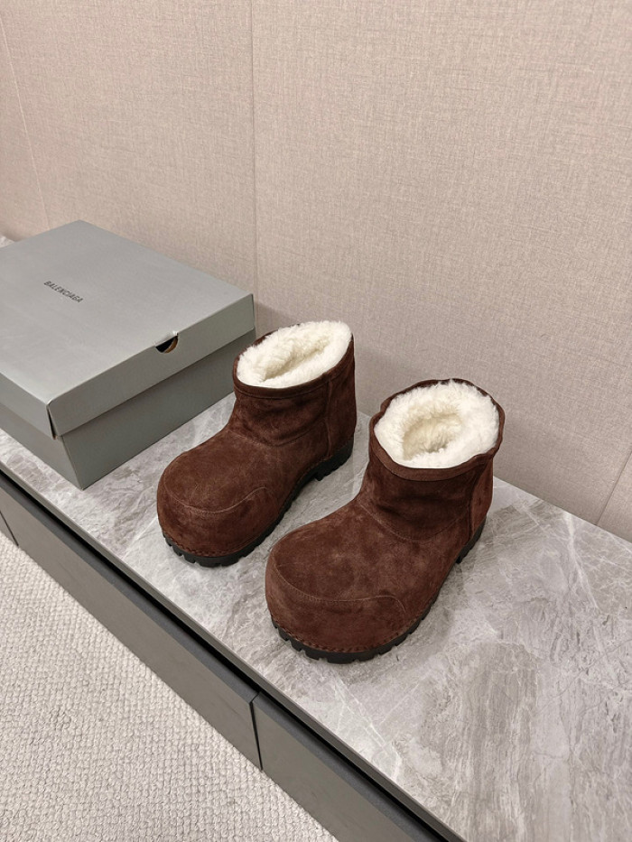 Ba1en*iaga Brown Alaska Fur Bootie