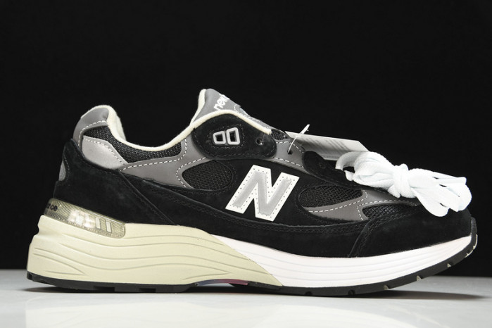 New Balance M992EB