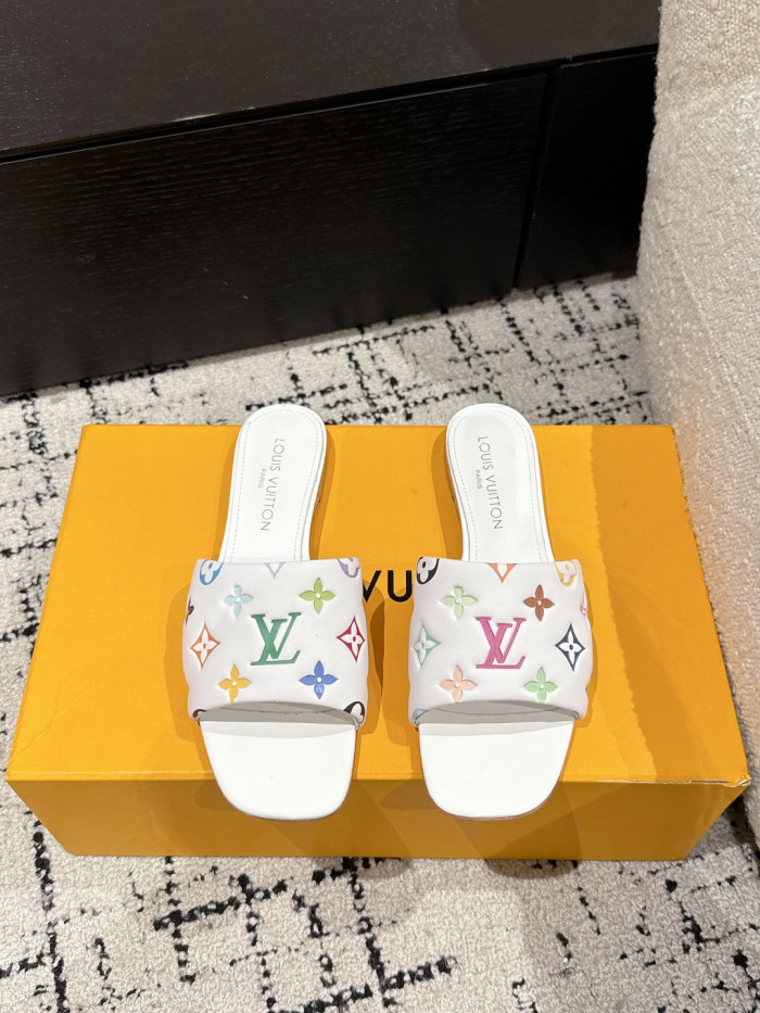 LO1_VTS SLIPPERS
