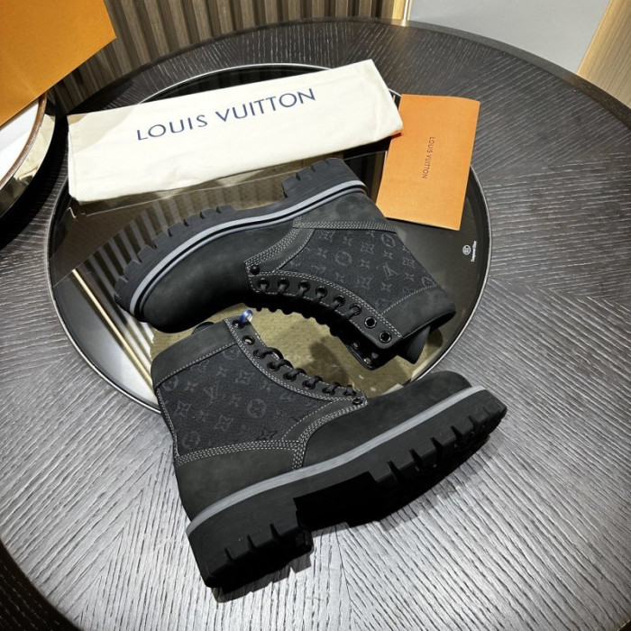 LO1_VTS BOOTS