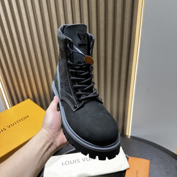 LO1_VTS BOOTS